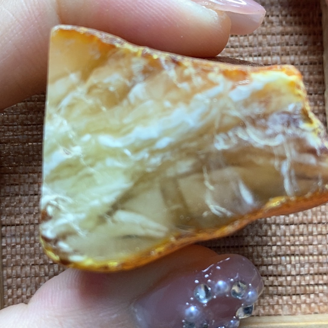 定制琥珀未镶嵌陈