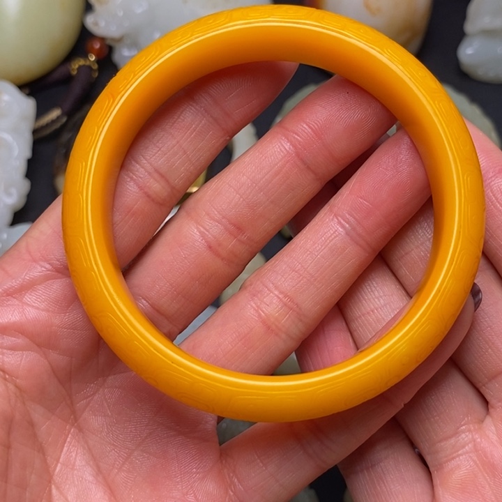 用***2和田玉未镶嵌手镯