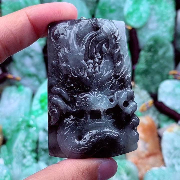 天然A货翡翠龙牌