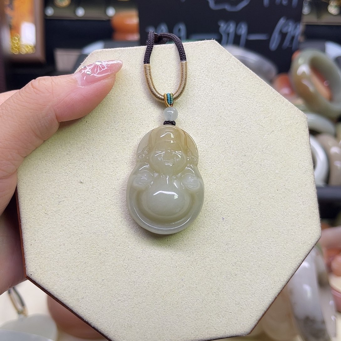 石英岩玉未镶嵌手镯