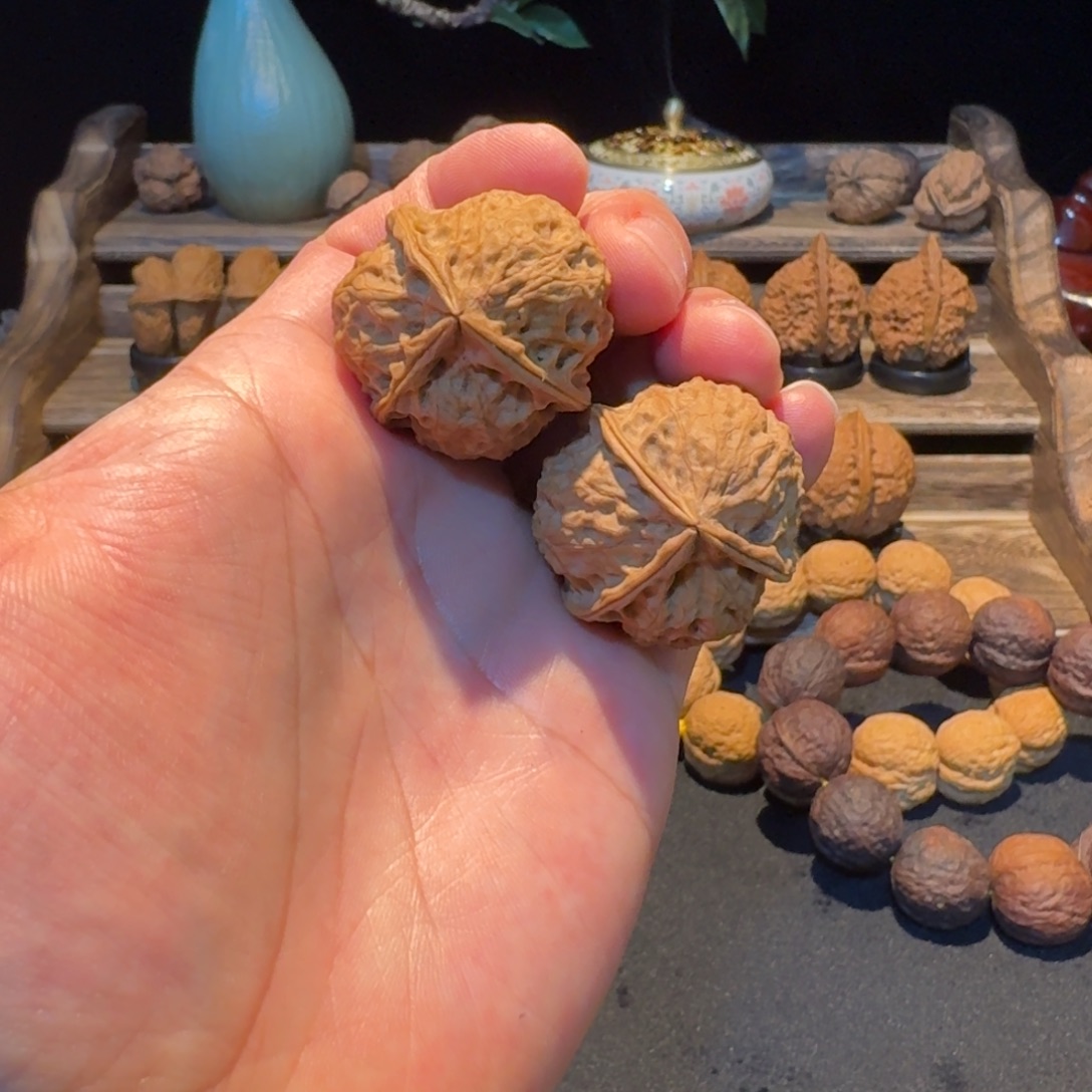 文玩核桃把件云南铁核桃7