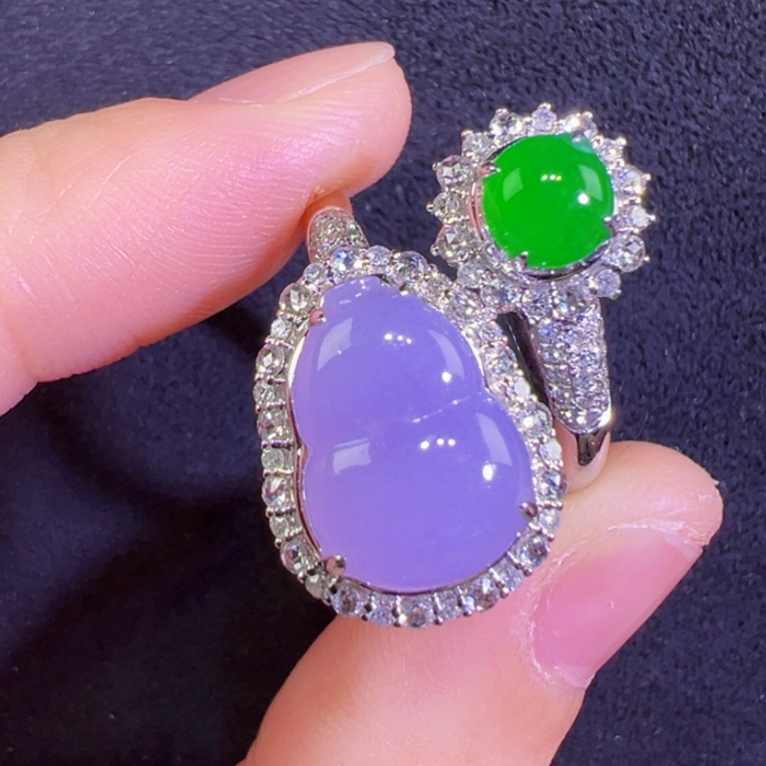 翡翠18K金镶嵌戒指