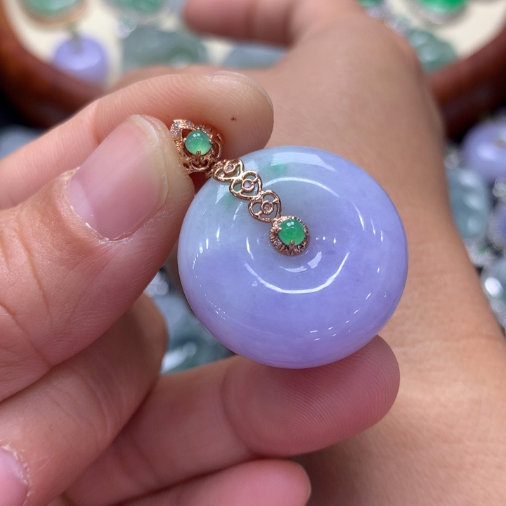 翡翠吊坠(不含链)18K金镶嵌