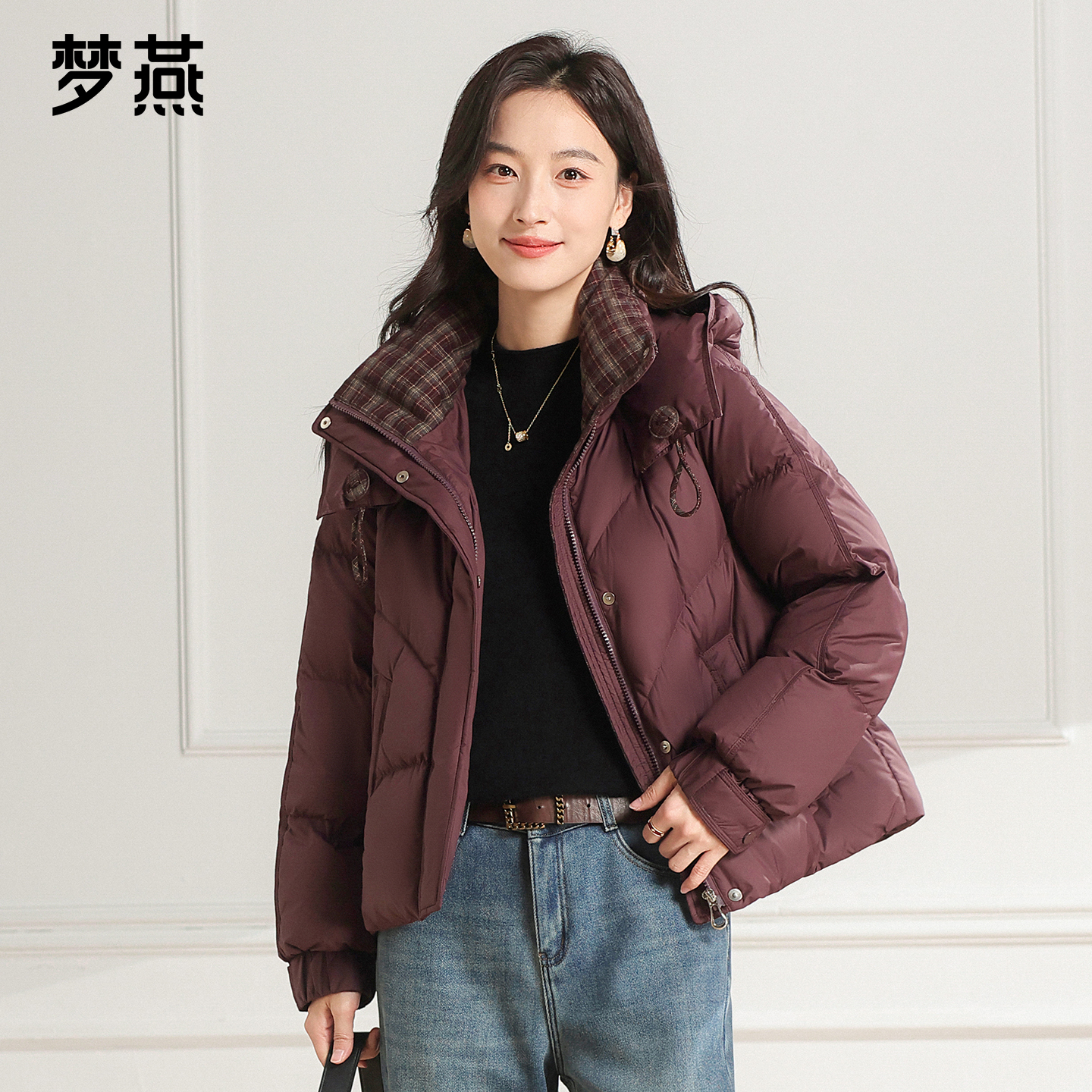 梦燕秋冬女款经典百搭短款长袖连帽立领时尚休闲羽绒服CY11B5050