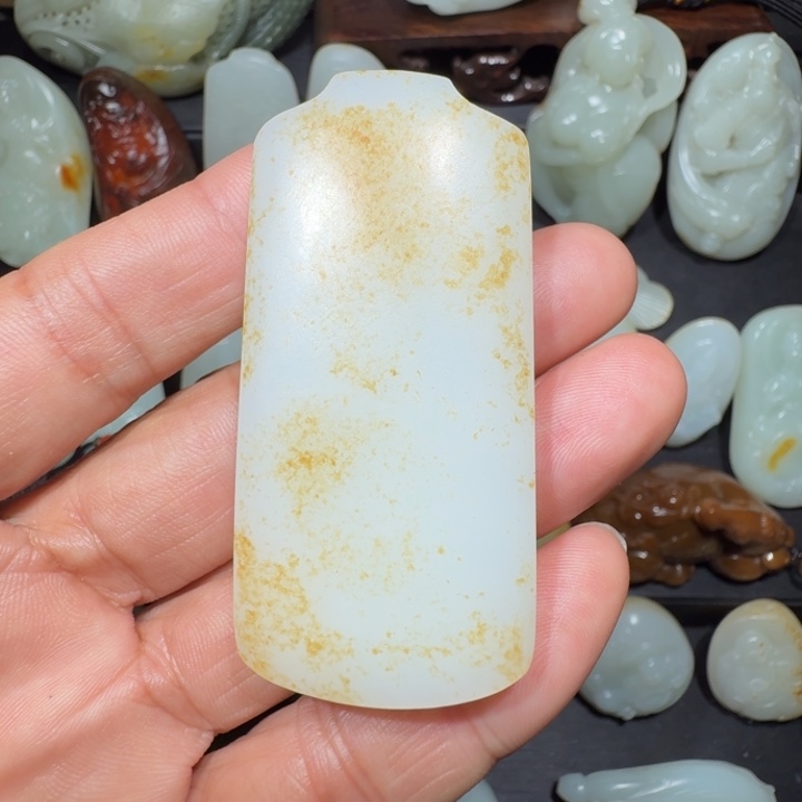 颈饰未镶嵌和田玉話***森