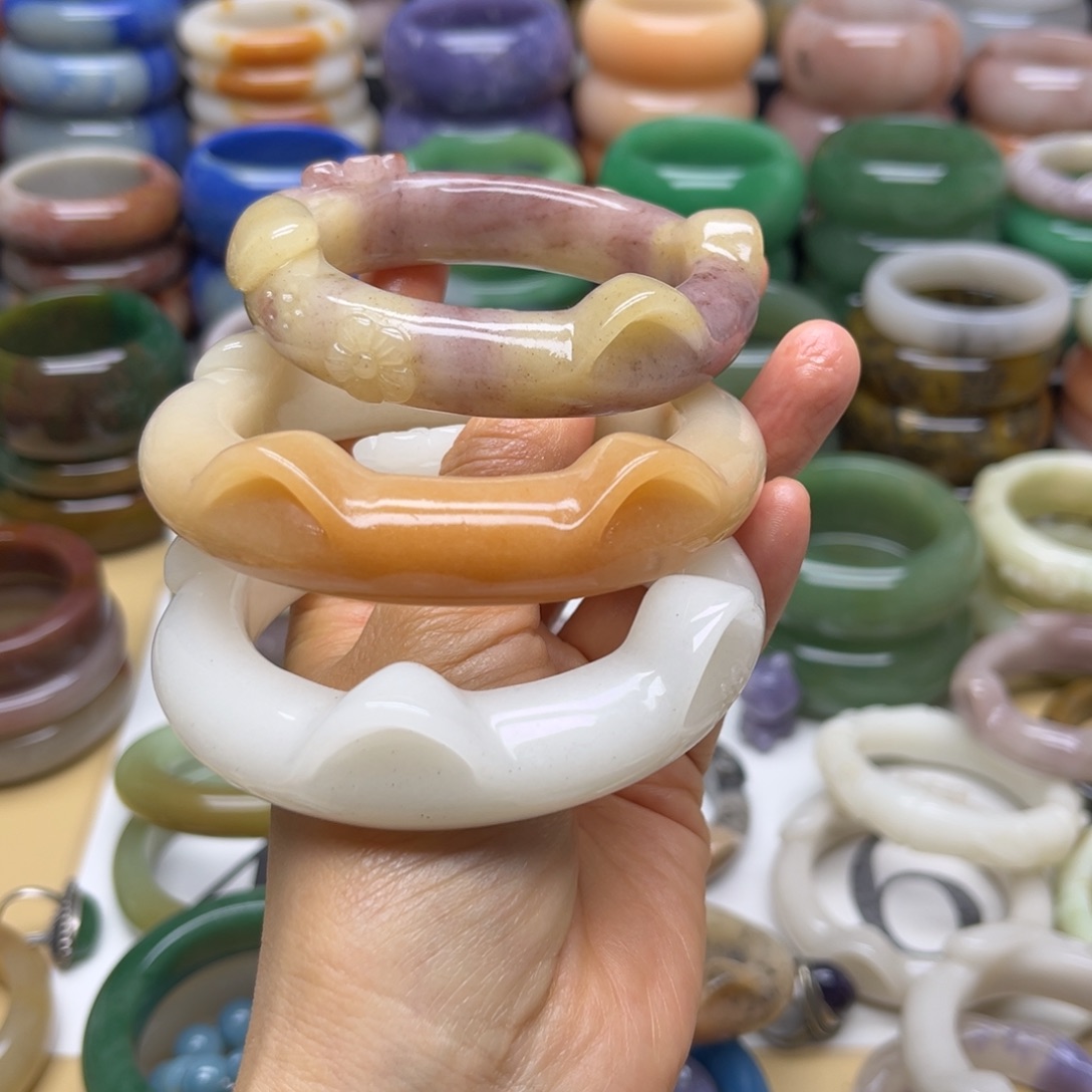 夢***影石英质玉未镶嵌手镯