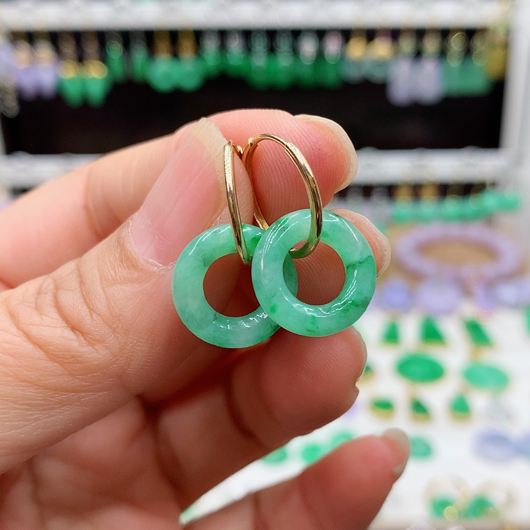 翡翠耳饰18K金镶嵌的