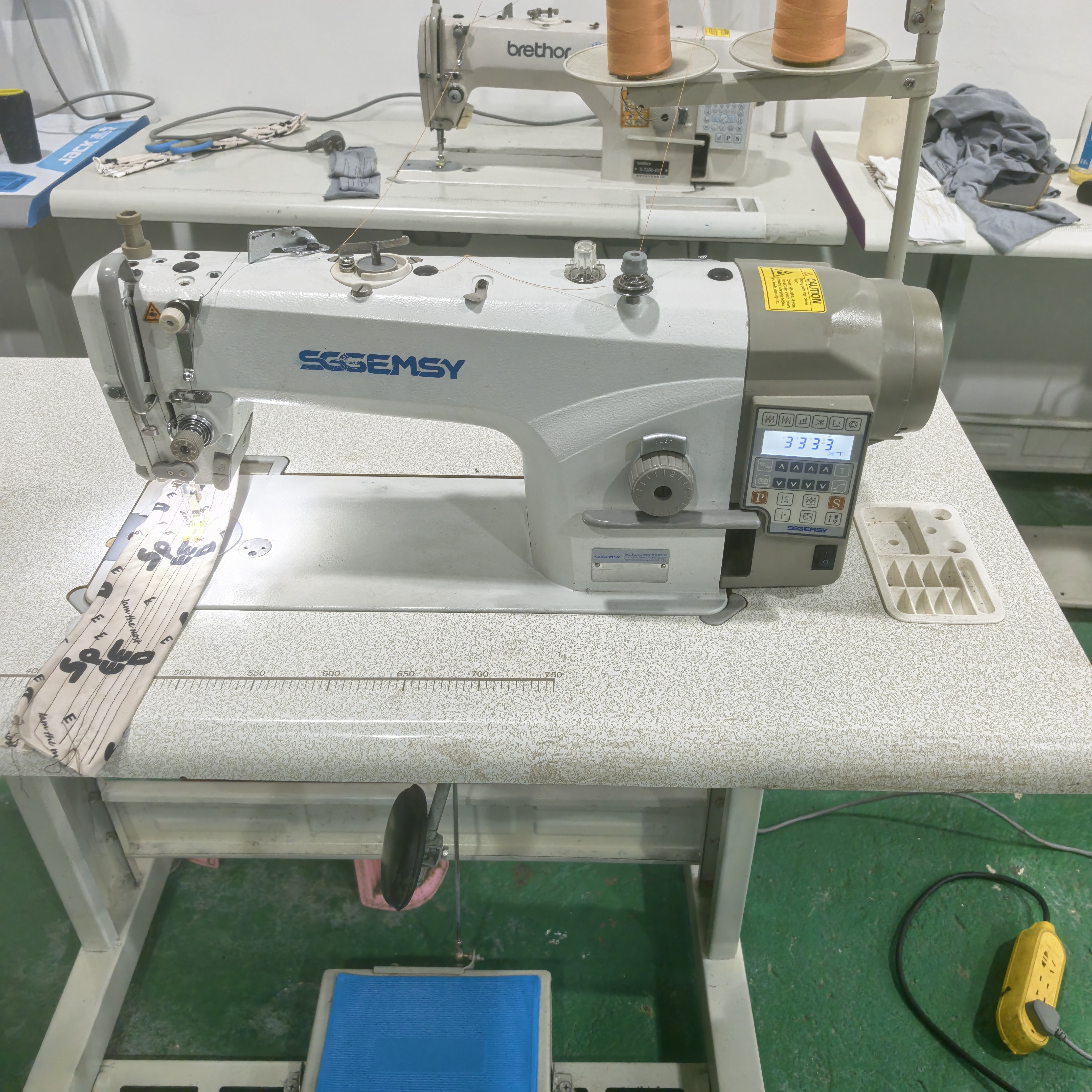 上工全自动电脑缝纫机工业缝纫机家用平车整套包邮