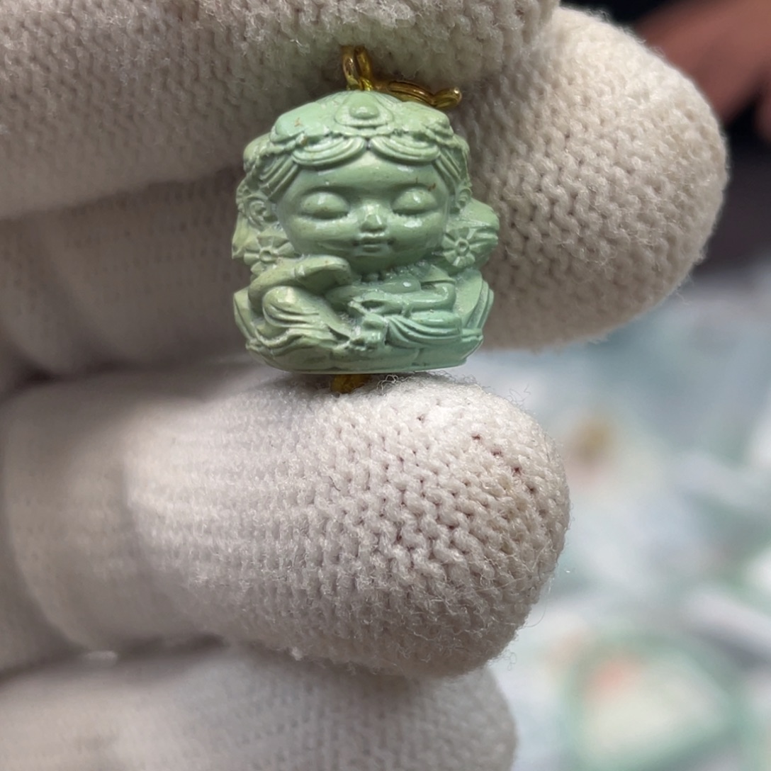 绿松石未镶嵌挂件