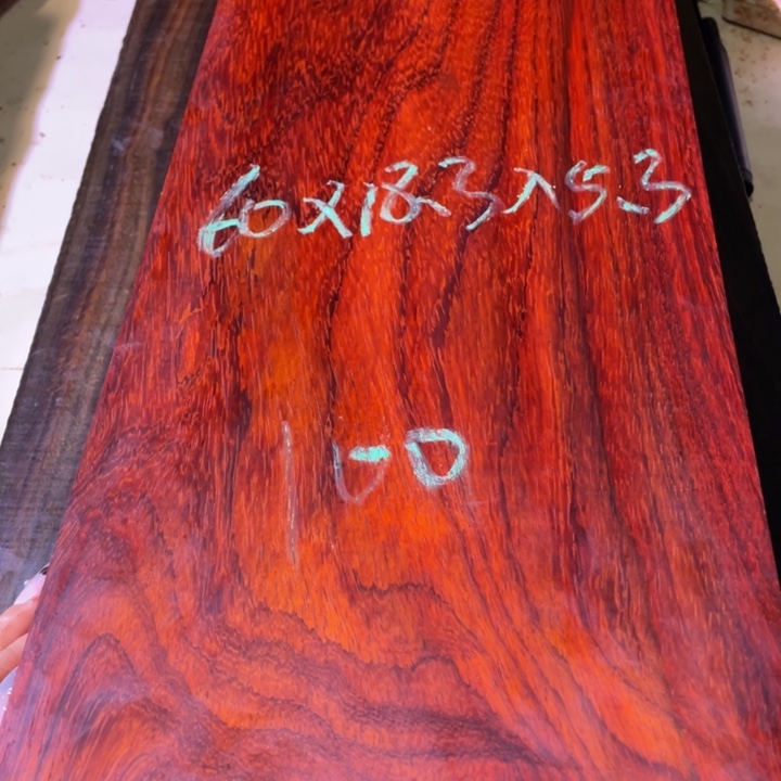 汇***车紫檀木类端景台红花梨木，以直播间为准