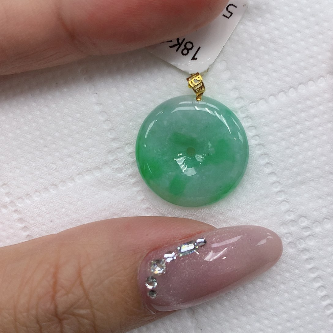 颈饰18K金镶嵌翡翠