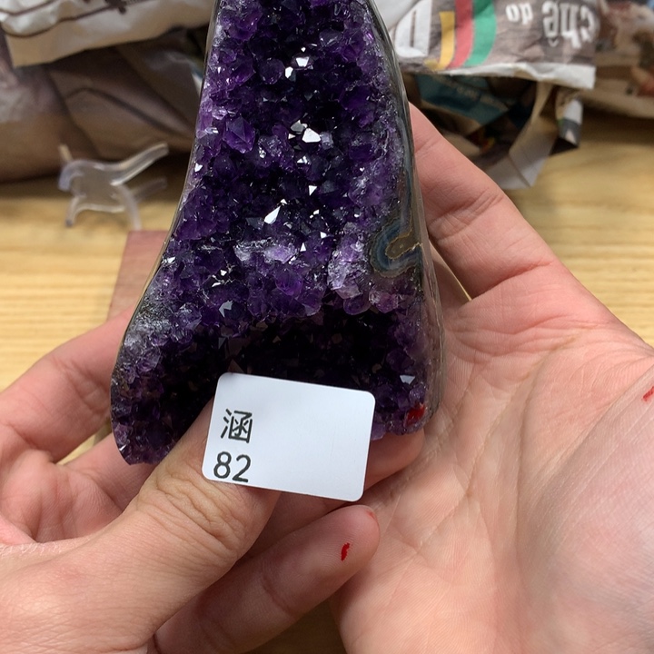 紫晶乌拉圭未镶嵌