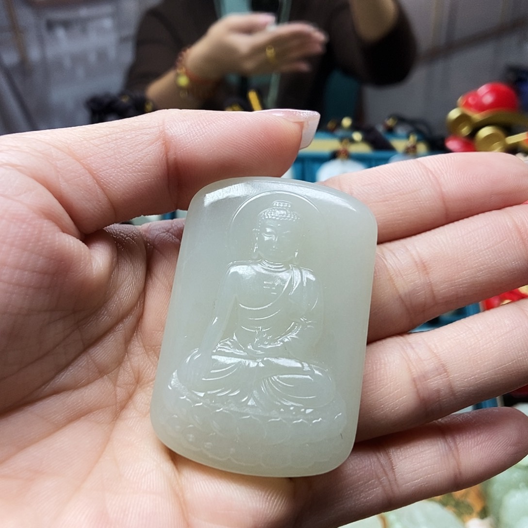 和田玉颈饰未镶嵌绅**度