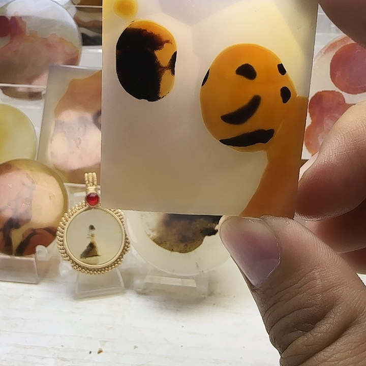 玛瑙/玉髓未镶嵌珠宝奇石