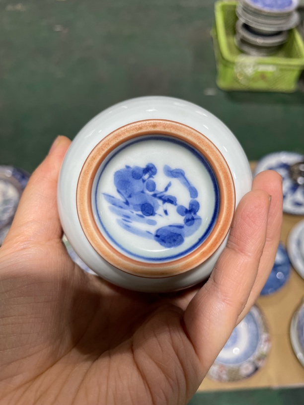 青花内绘大号手握杯