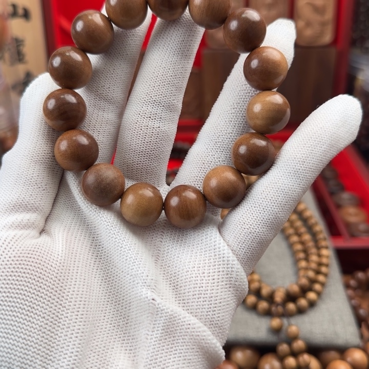 西***O檀香木1.5微瑕 奶香 圆珠