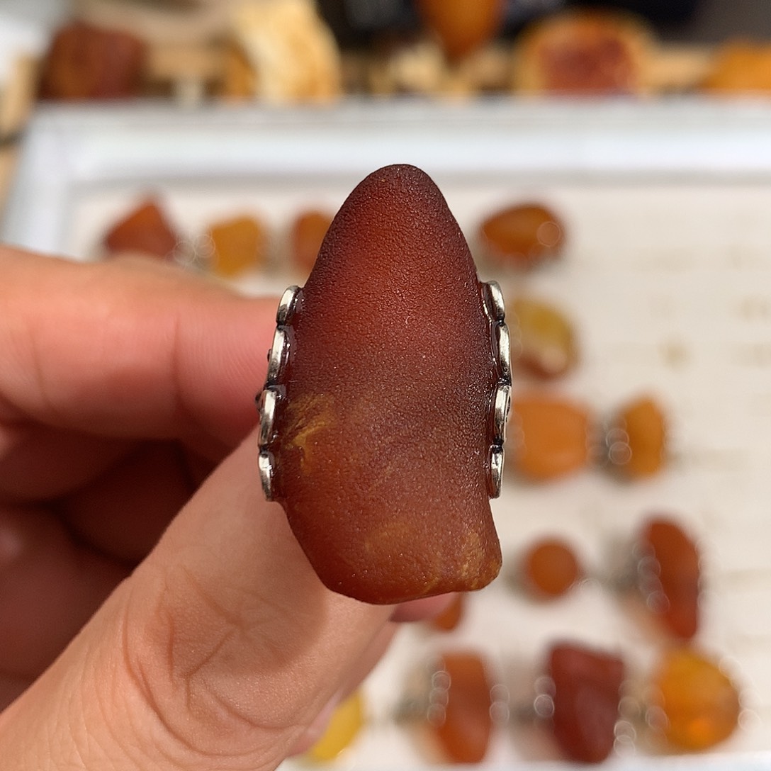 蜜蜡裸石未镶嵌你