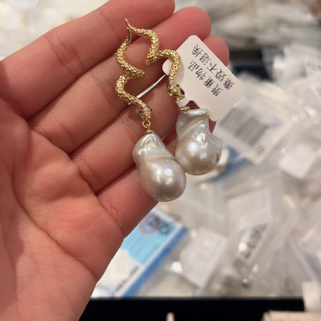 淡水珍珠耳饰合金