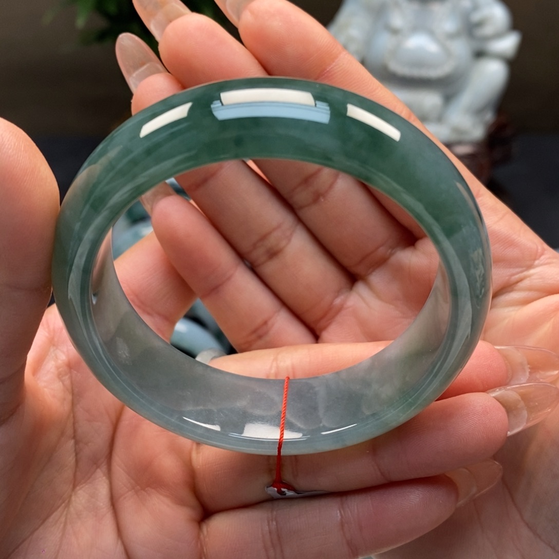 翡翠手镯未镶嵌天然