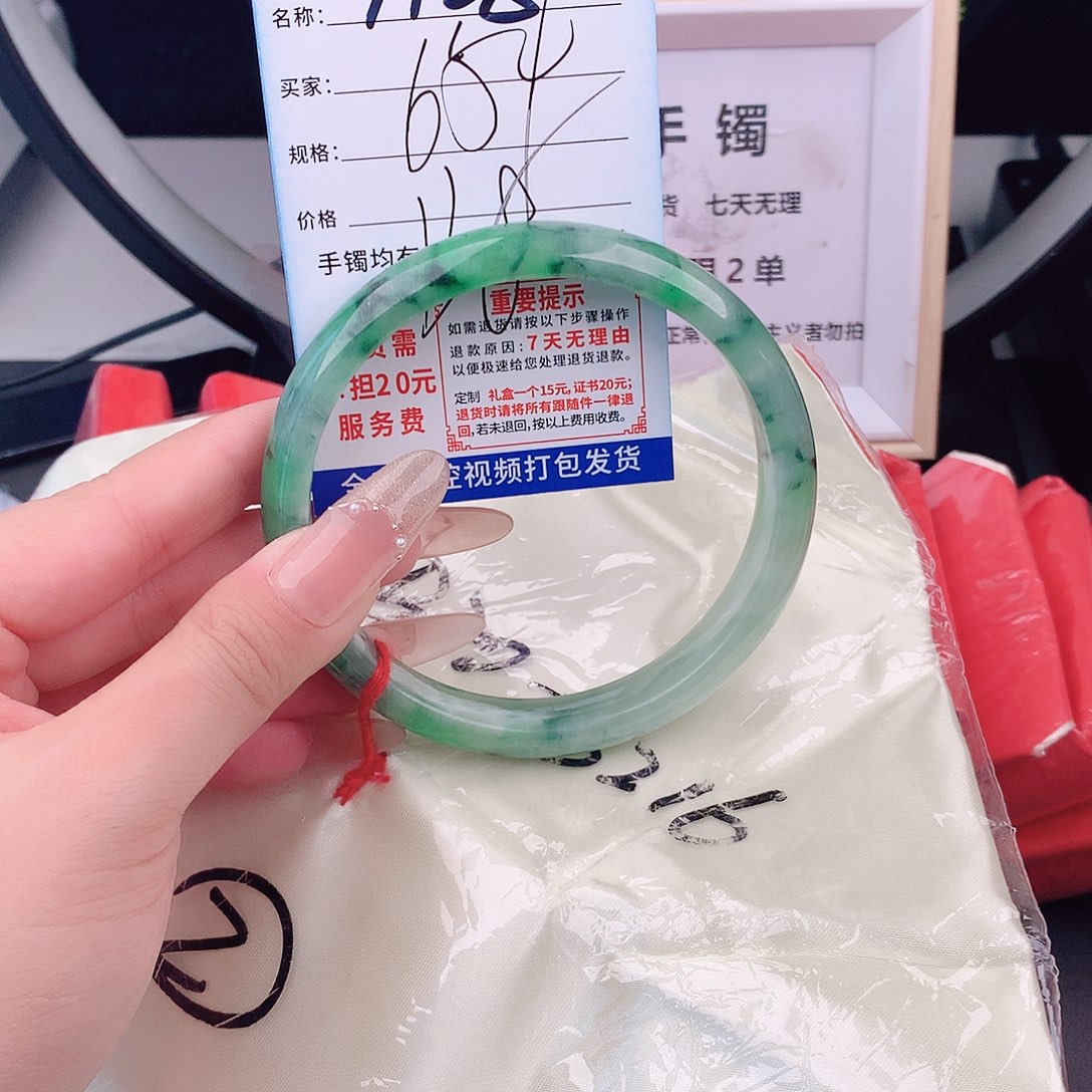 翡翠手镯未镶嵌手镯以实物为准微色差T128
