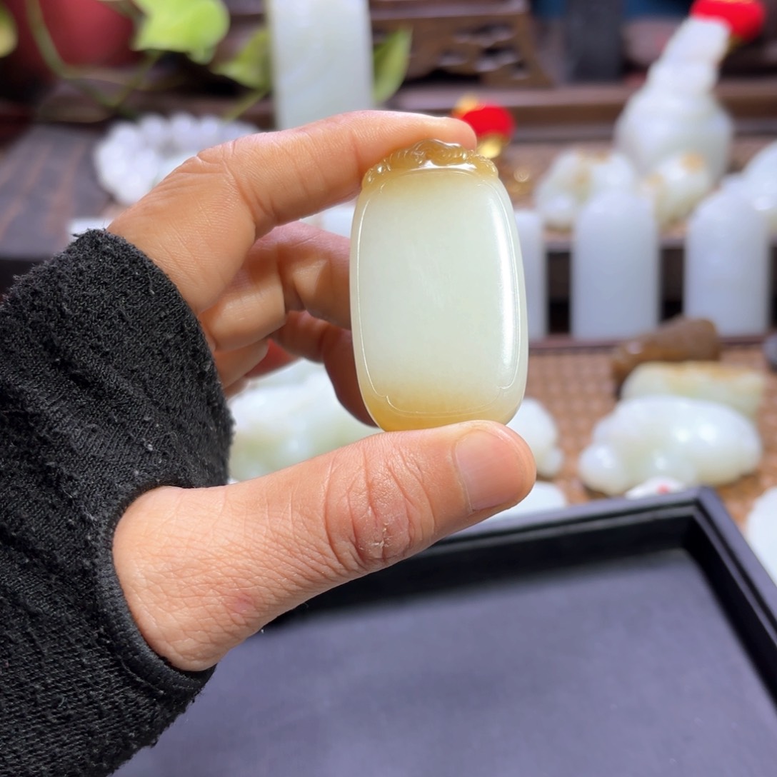 和田玉颈饰未镶嵌叮*