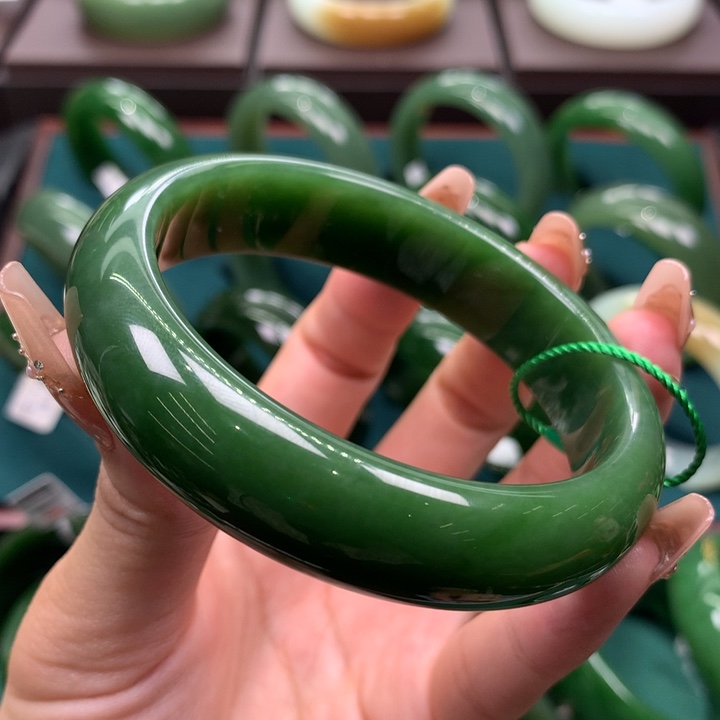 未镶嵌手镯和田玉（碧玉）5960