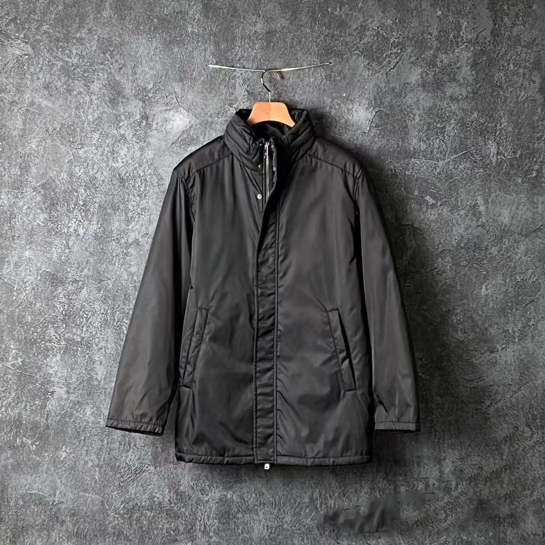 未使用 Prada/普拉达 男士黑色棉服YU001尺码偏大请咨询