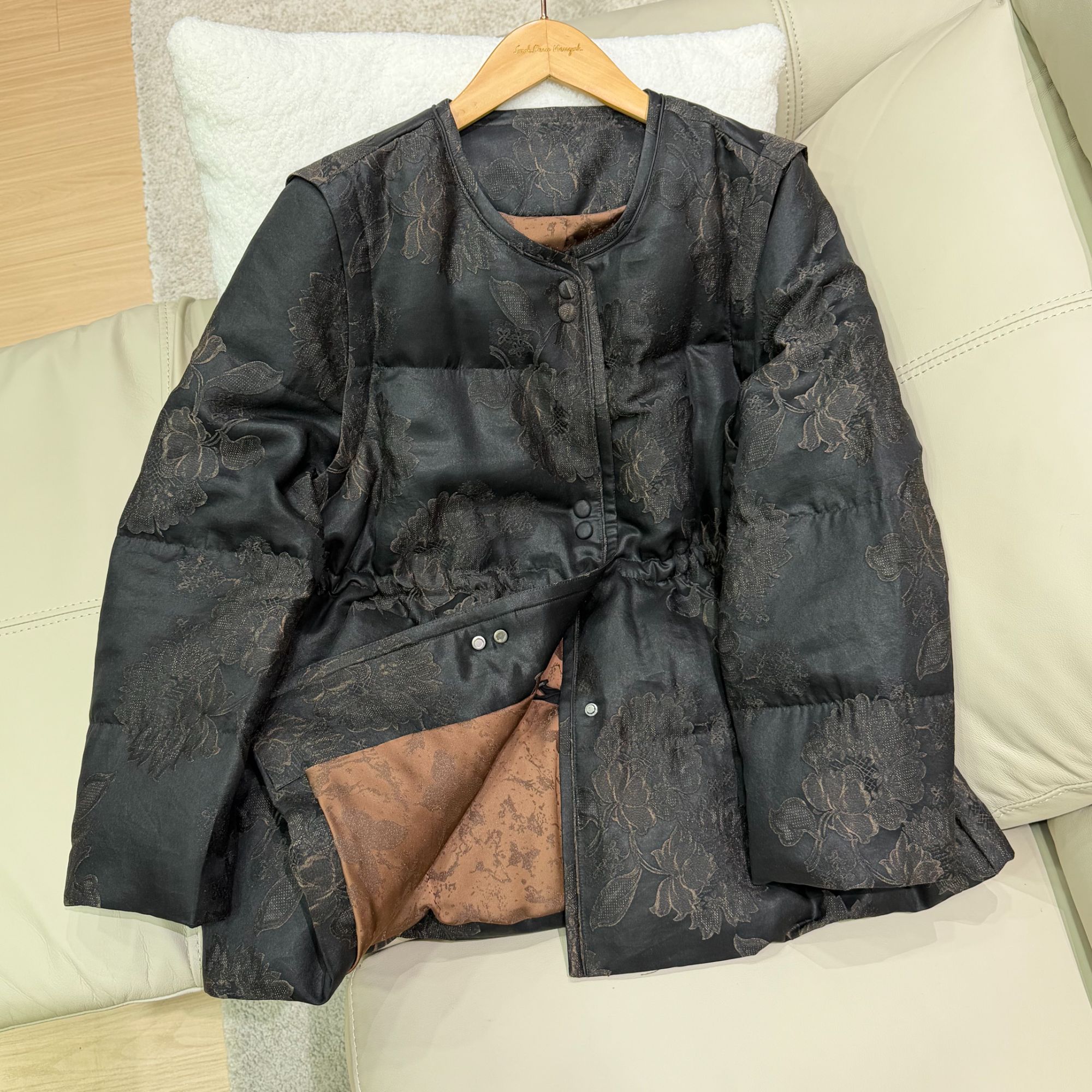 【萨拉迪恩】新中式香云纱白鹅绒羽绒服女士加时尚保暖外套