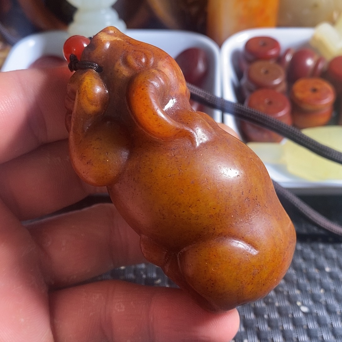 蛇纹石玉合金颈饰