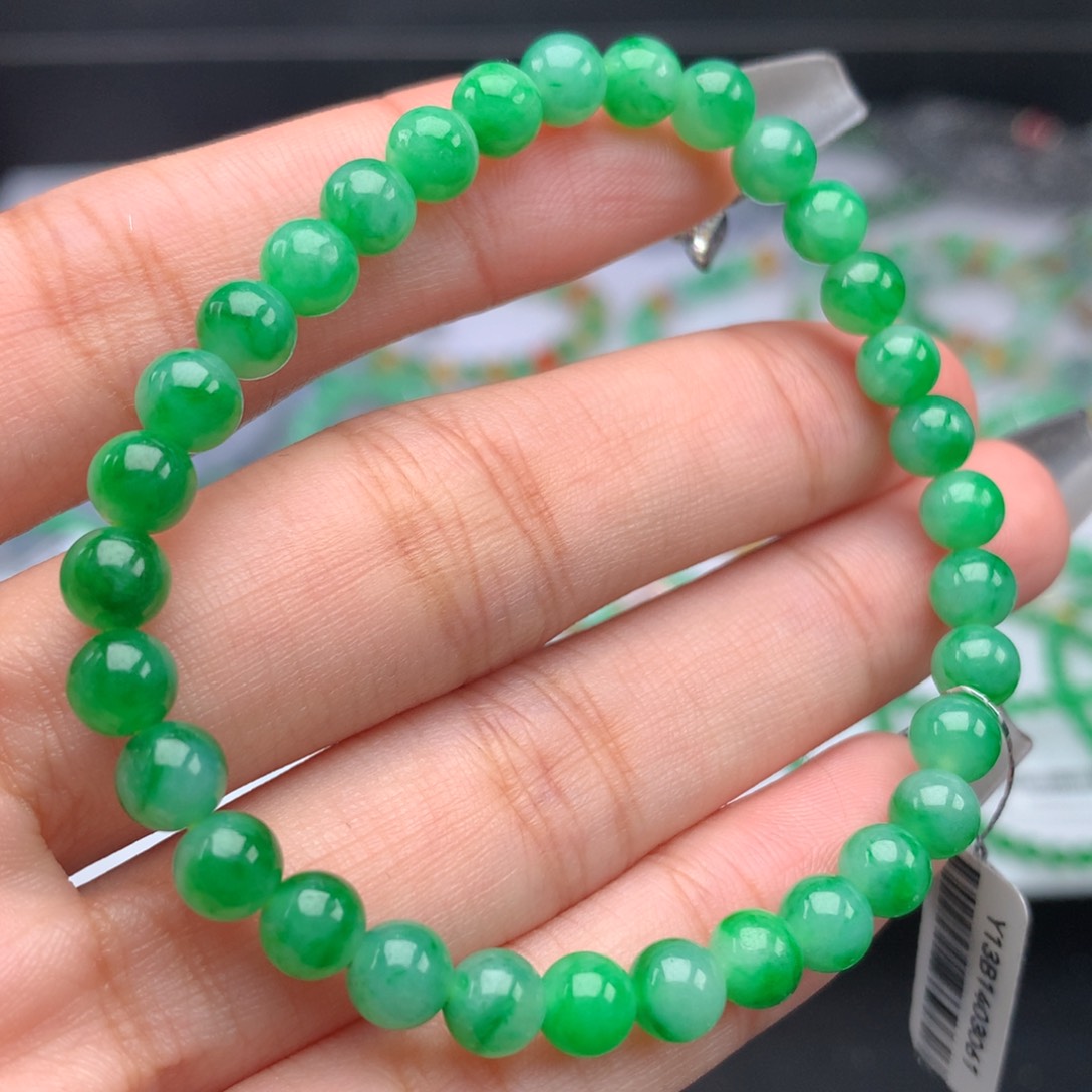 翡翠手链未镶嵌卡