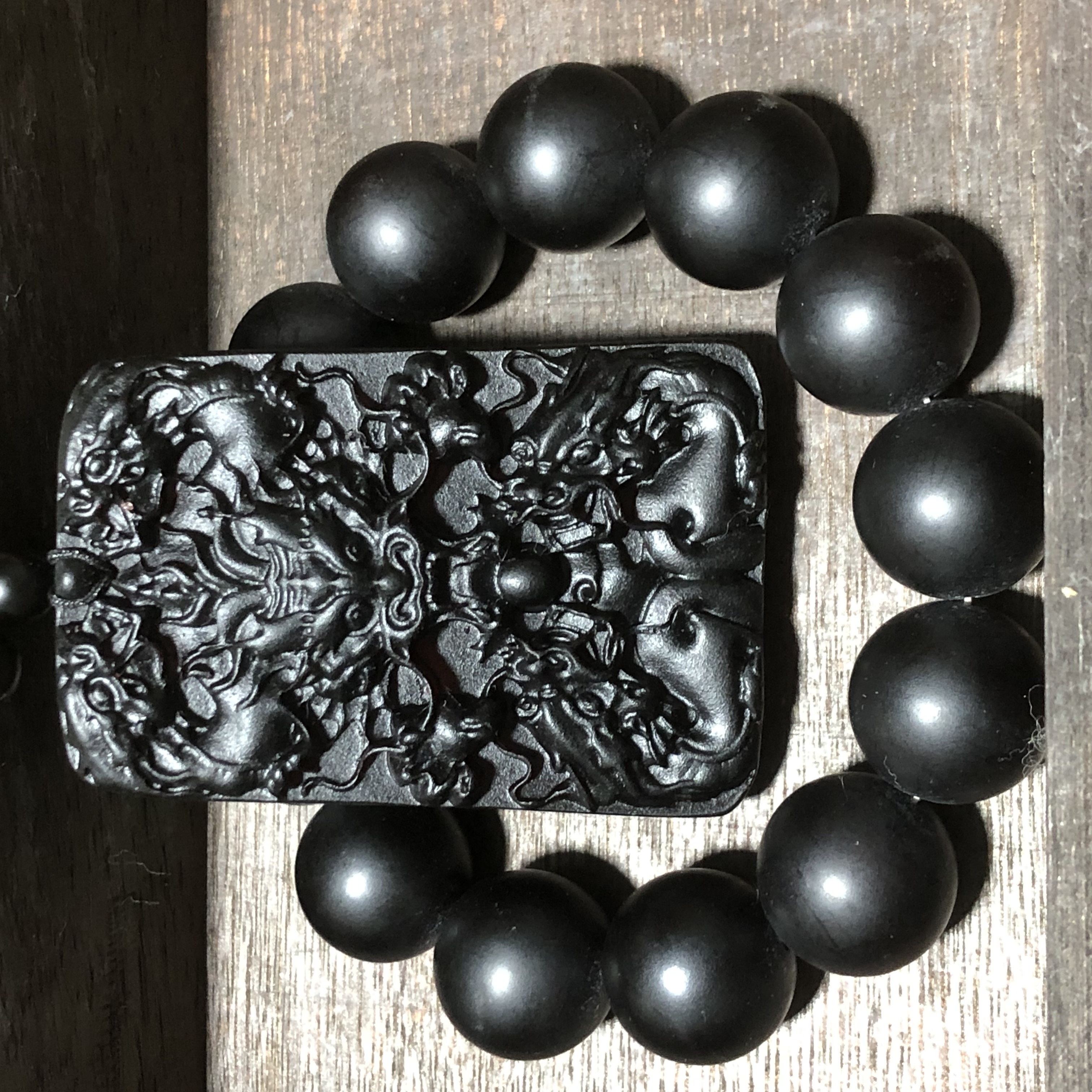 CCFXHW-翳珀九龙护主牌+手串