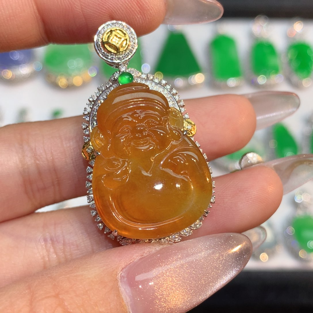 翡翠颈饰18K金镶嵌翡翠