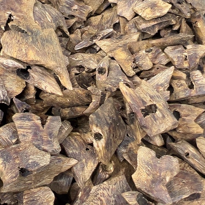 沉香碎屑沉香乌身50克