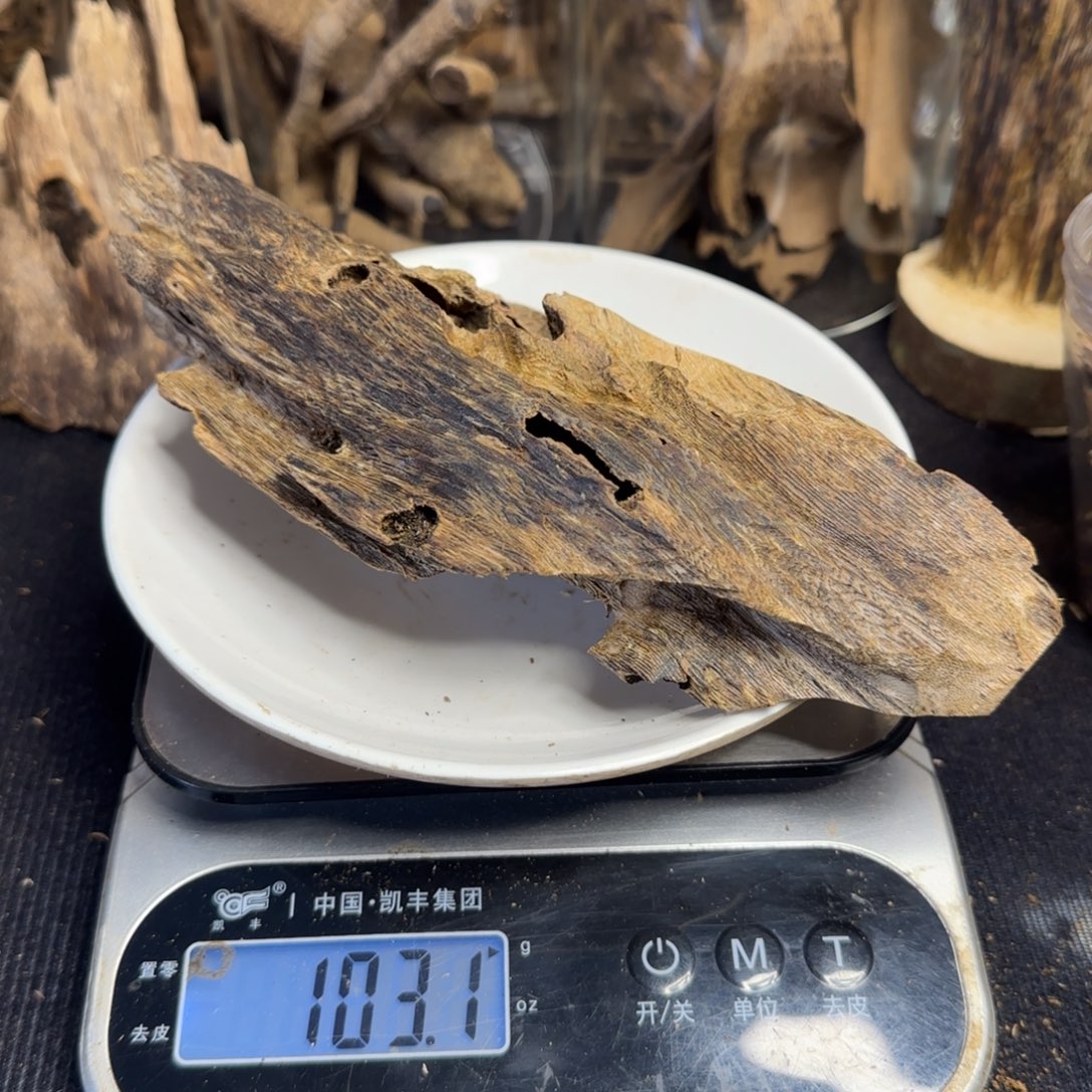 陌***。沉香沉香碎屑棋楠沉香102