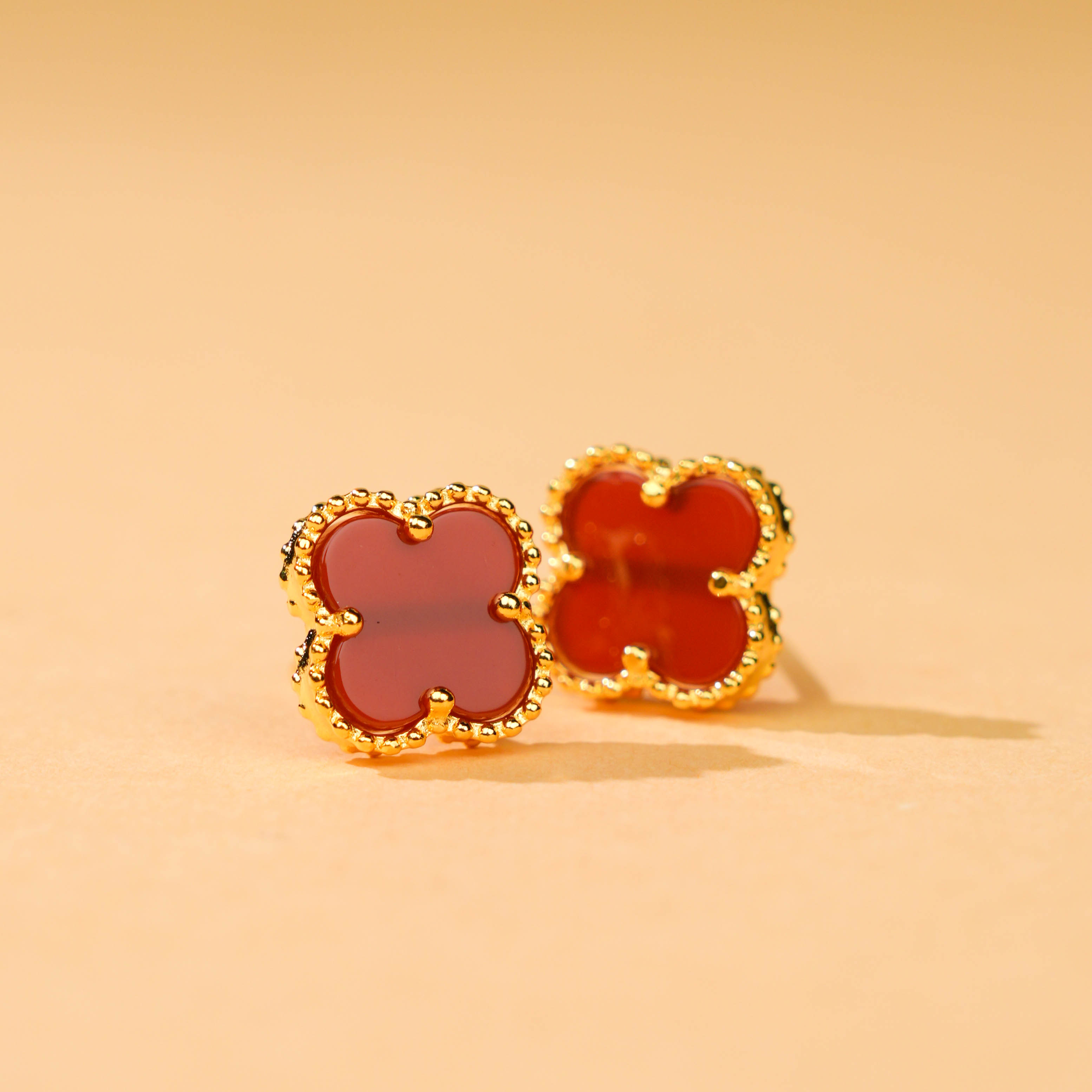 足银耳饰 足银红幸运草耳钉简约时尚