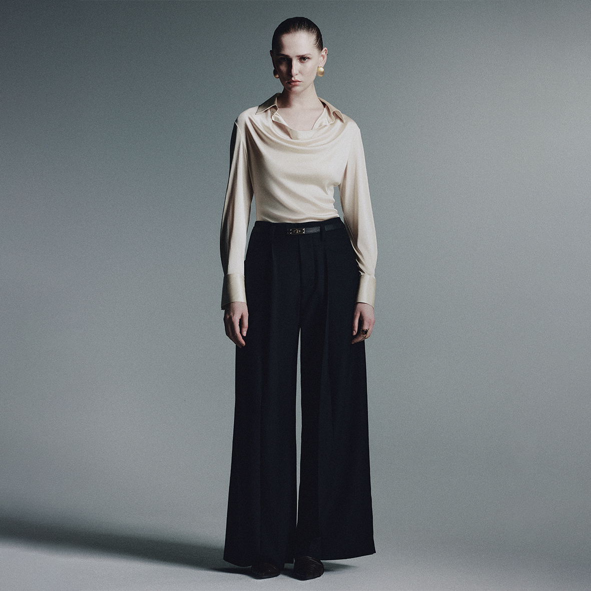 themhub【朱珠同款】柔光软玉醋酸垂坠感荡领上衣