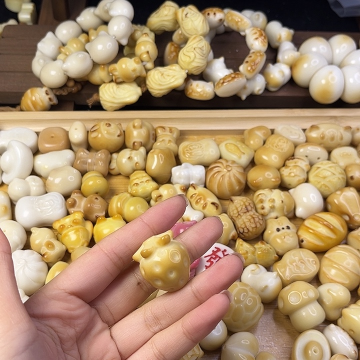 ****乐吊坠菩提根/象牙果