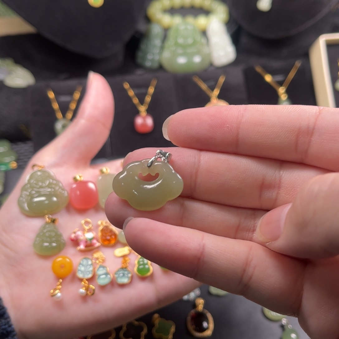 和田玉银S925镶嵌颈饰