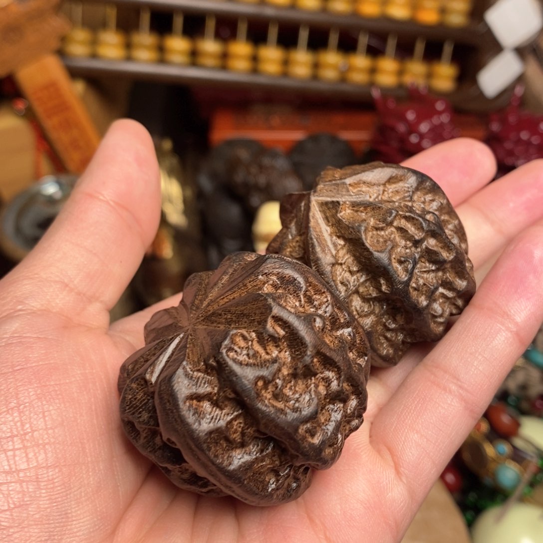 核桃把件哒哒哒哒哒哒哒哒的