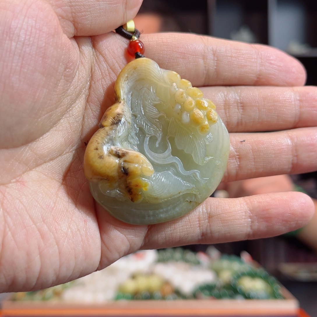 和田玉颈饰未镶嵌