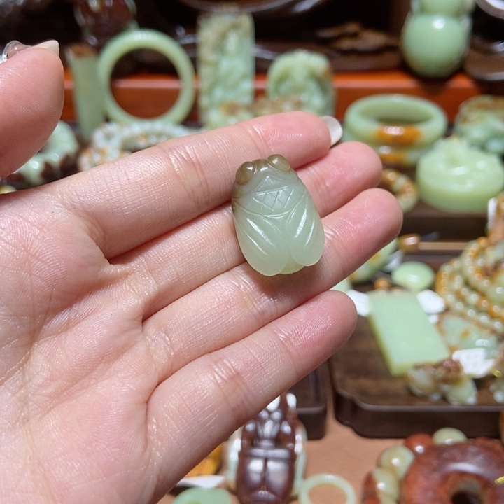 岫岩河磨玉（透闪石质玉）挂件未镶嵌