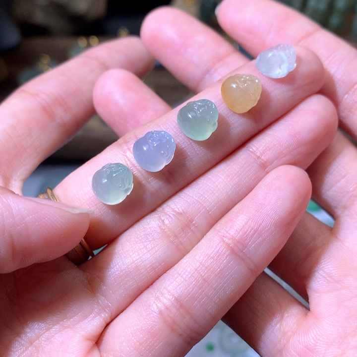 翡翠颈饰未镶嵌金蟾