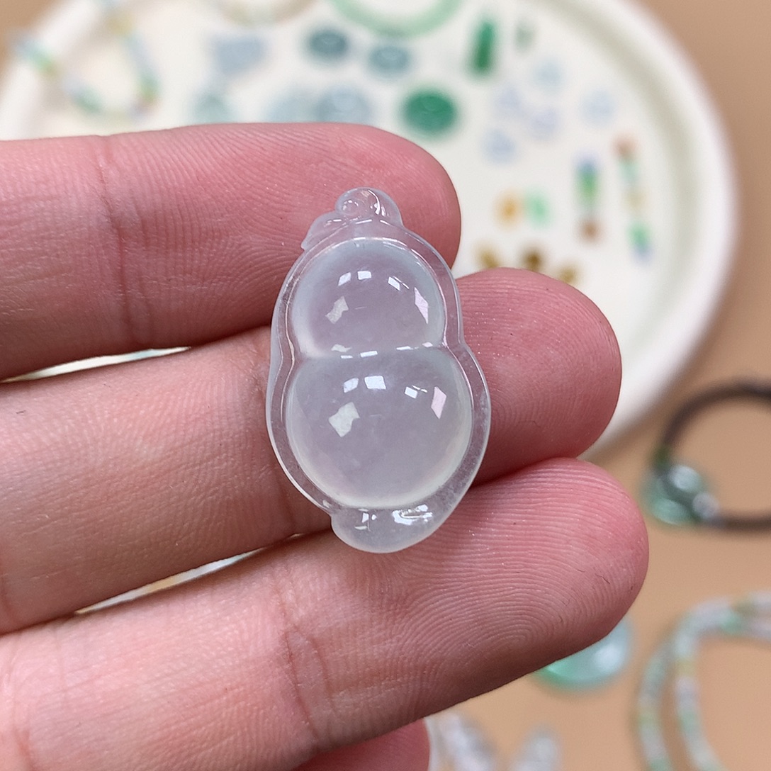 翡翠未镶嵌颈饰天然缅甸A货翡翠