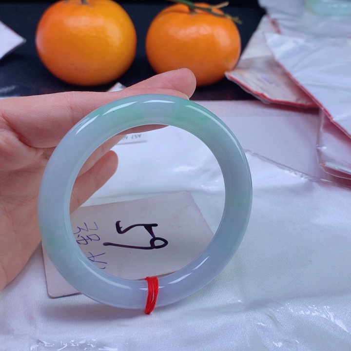 翡翠手镯未镶嵌5757575757575656