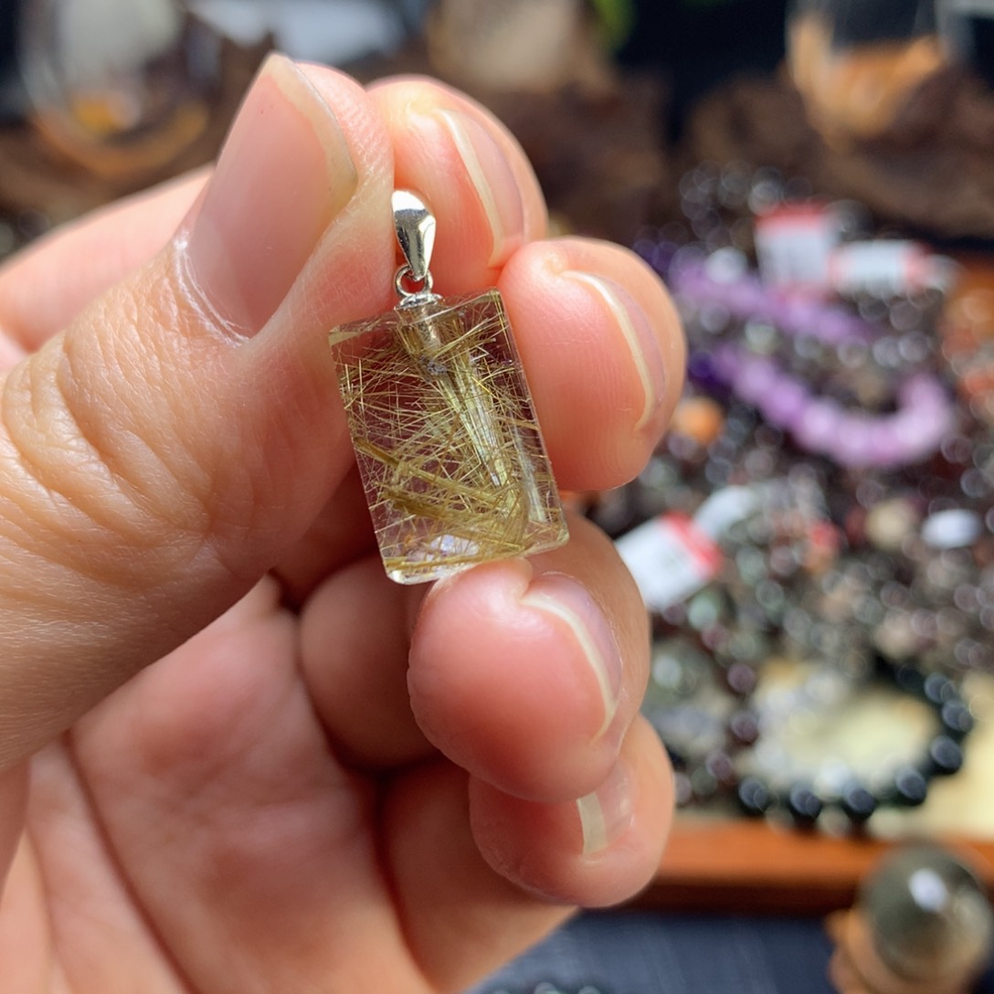 水晶吊坠(赠链)银S925镶嵌