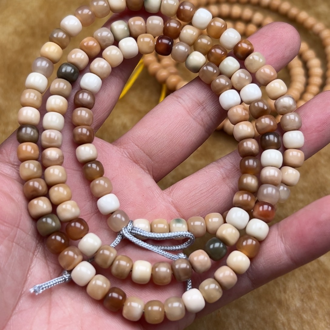 只买单纯的吊坠，没带链子，属的性质。