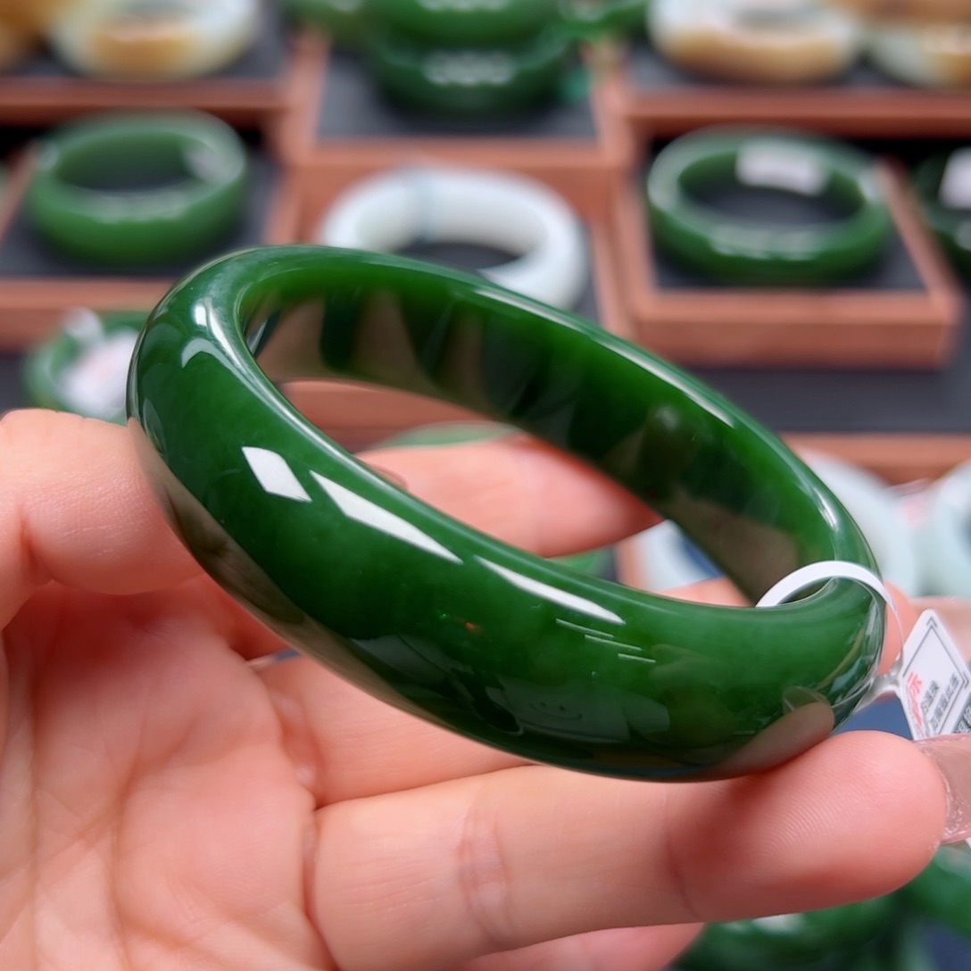 未镶嵌手镯和田玉（碧玉）6263圈口