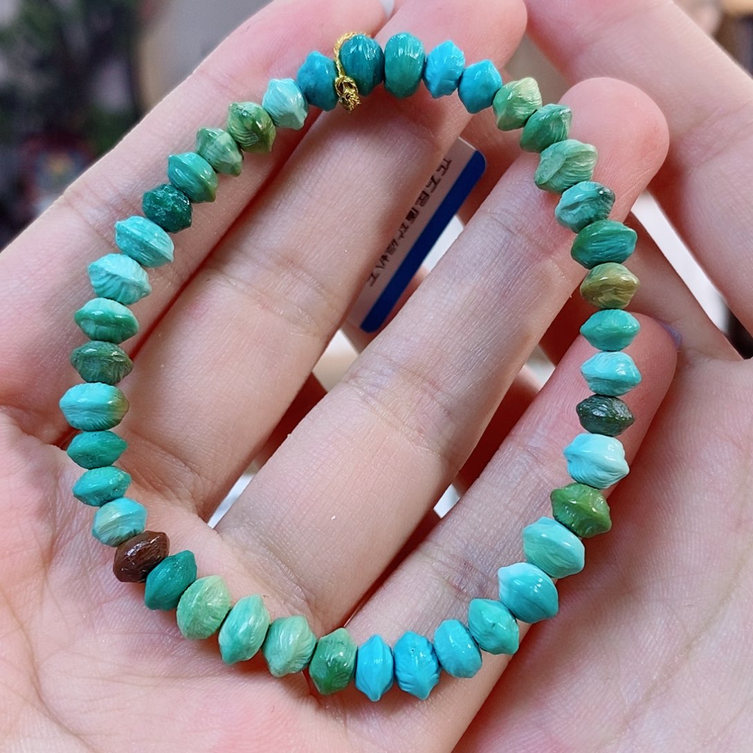 未镶嵌绿松石珠宝奇石