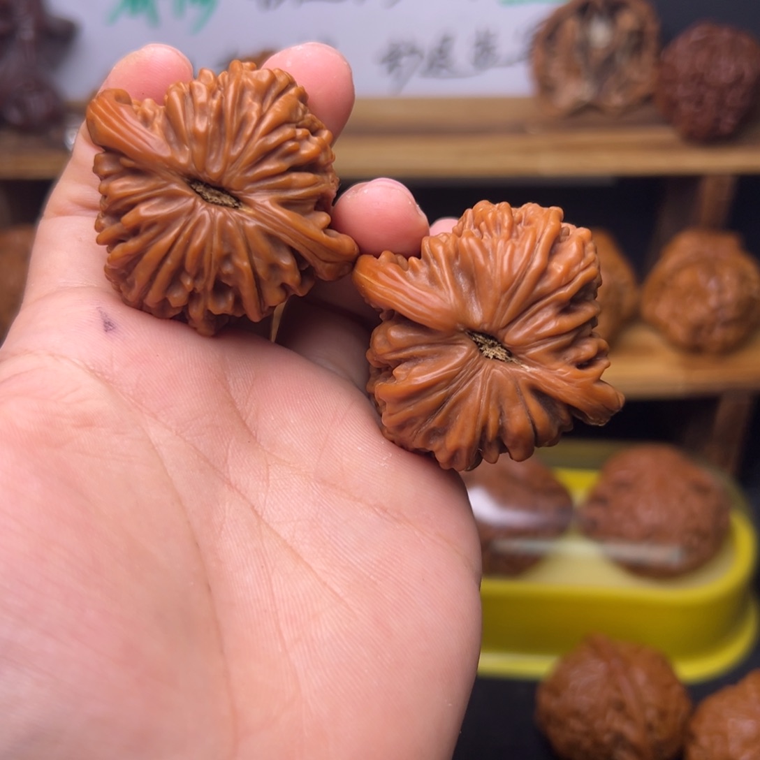 总***.桃核吊坠四座楼福利