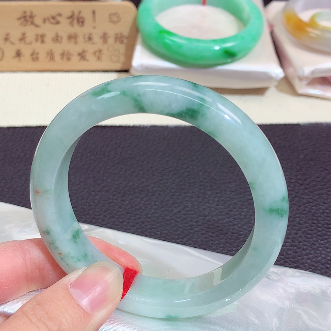 翡翠未镶嵌手镯246